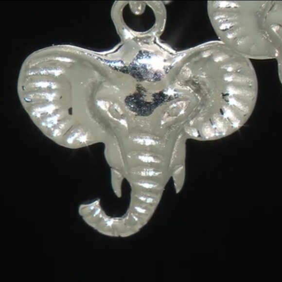 Sterling Silver Elephant Fish Hook Earrings Brand new with Box - Picture 6 of 6